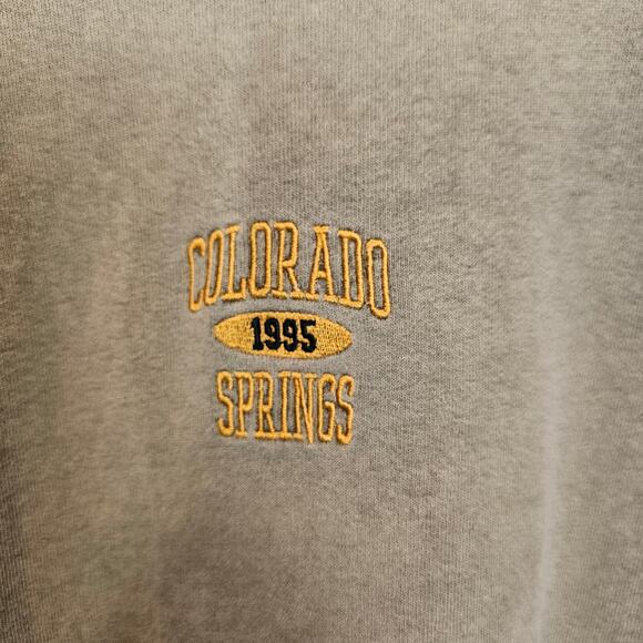 Urban Outfitters Green Yellow‎ Colorado Springs Crew Neck Sweatshirt Size Medium - Picture 3 of 10